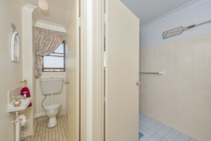 Room 5 of 21