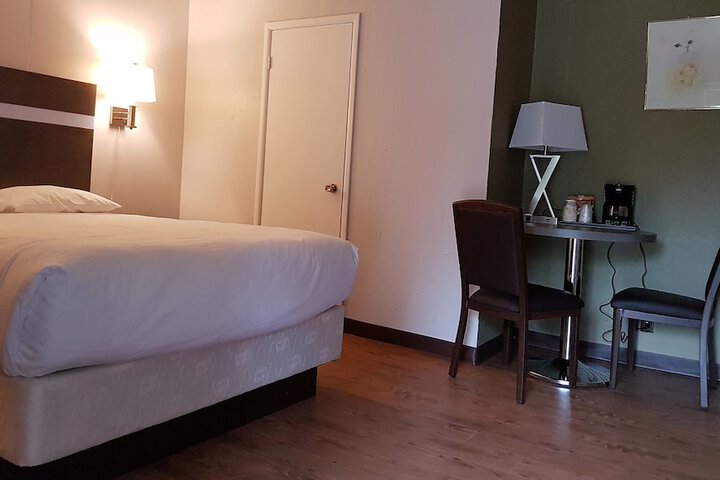 Room 14 of 69
