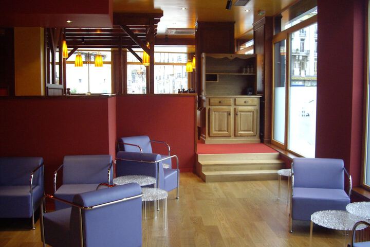Entrance & Lobby