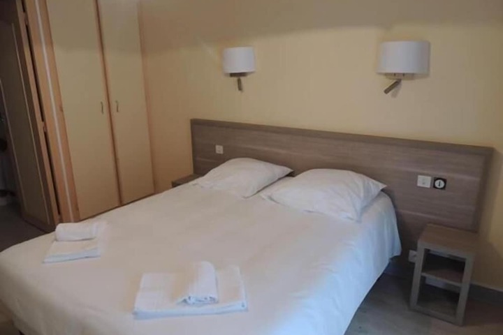 Room 18 of 31