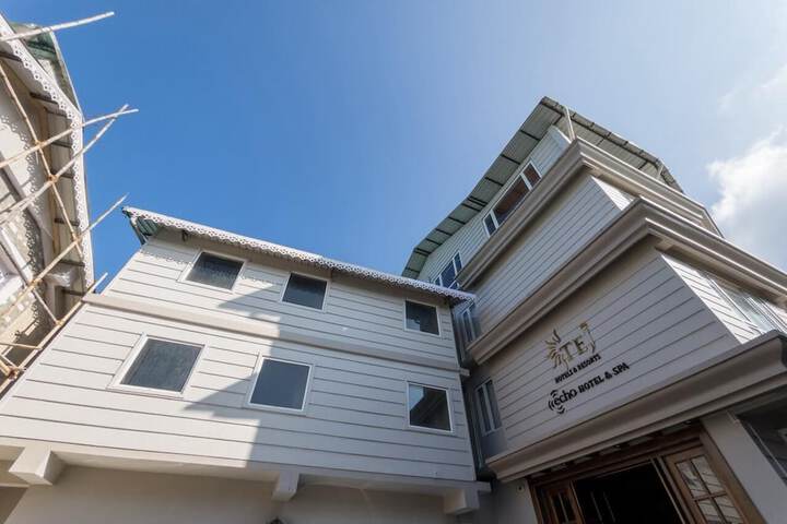Hotel 56 of 57