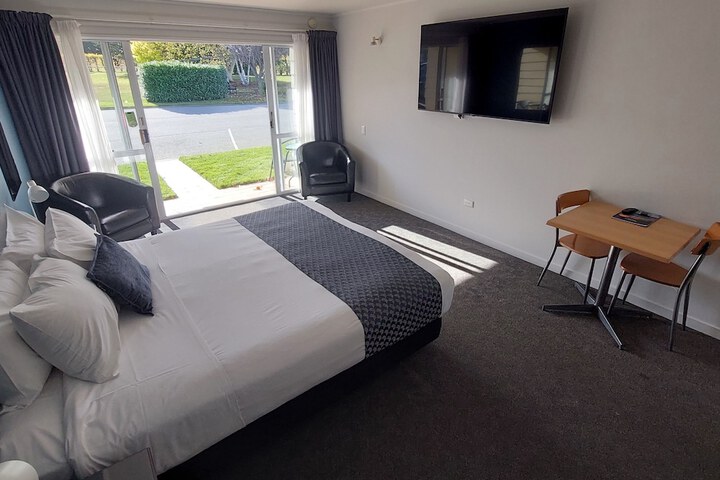 Room 12 of 43