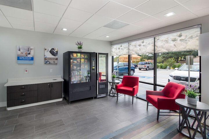 Hotel Interior 30 of 34