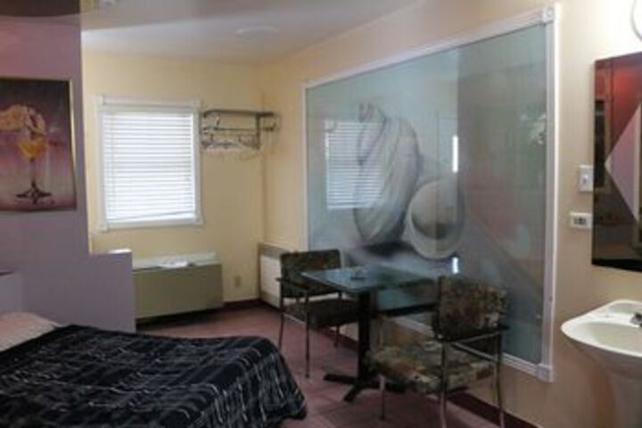 Room 21 of 54