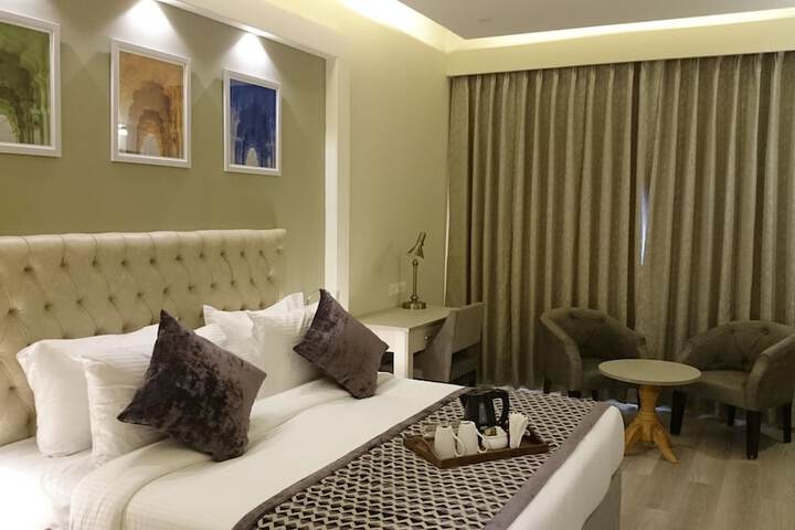 Room 7 of 30