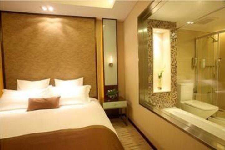 Room 9 of 73