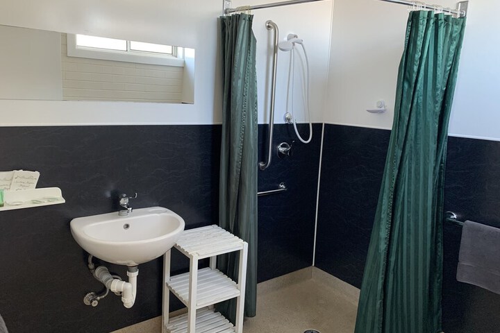 Room 14 of 27