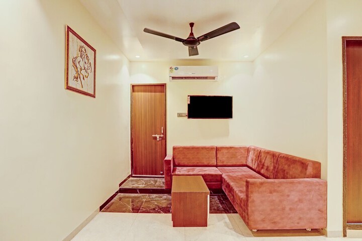 Hotel Interior 7 of 32