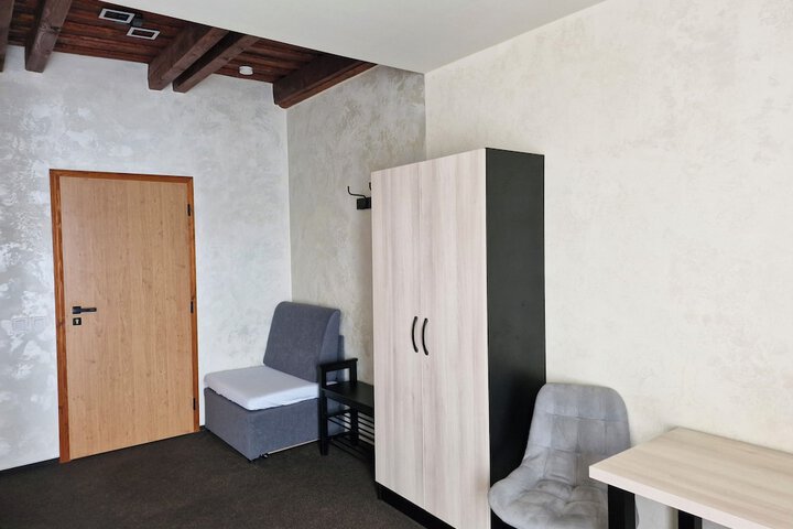 Room 7 of 35