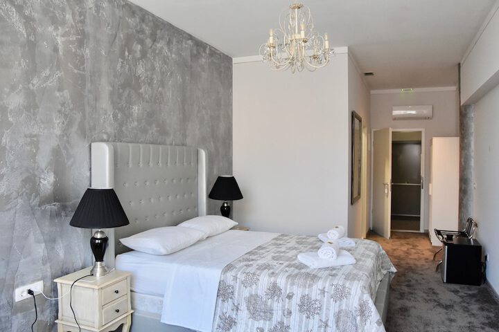 Room 10 of 69