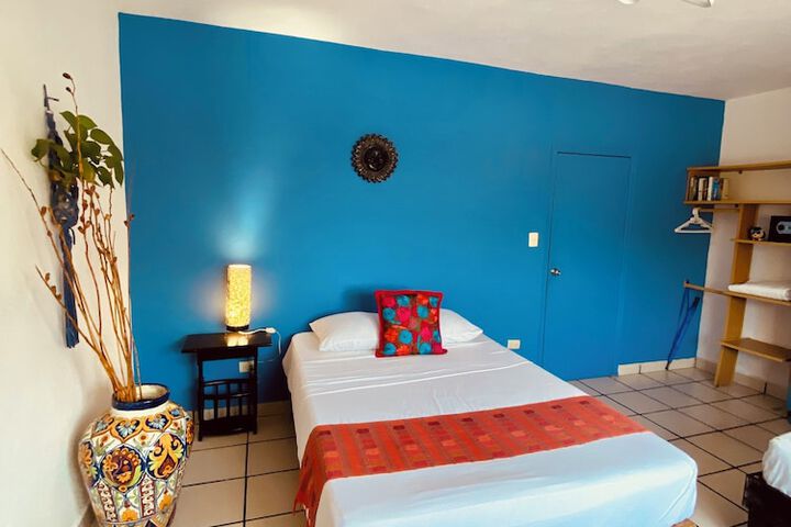 Room 25 of 120