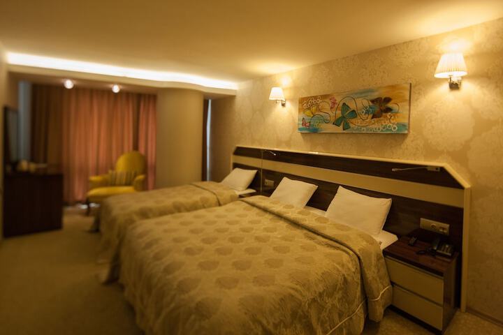 Room 9 of 53