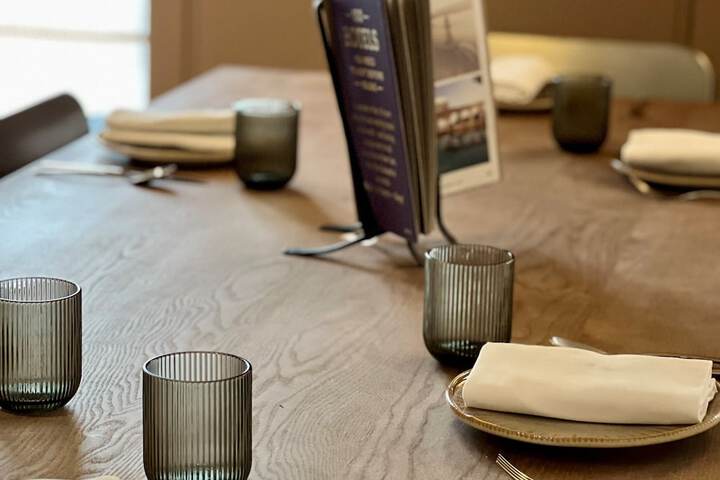 Dining 46 of 50