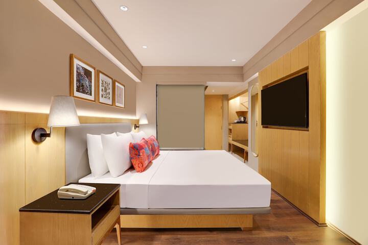Room 10 of 40
