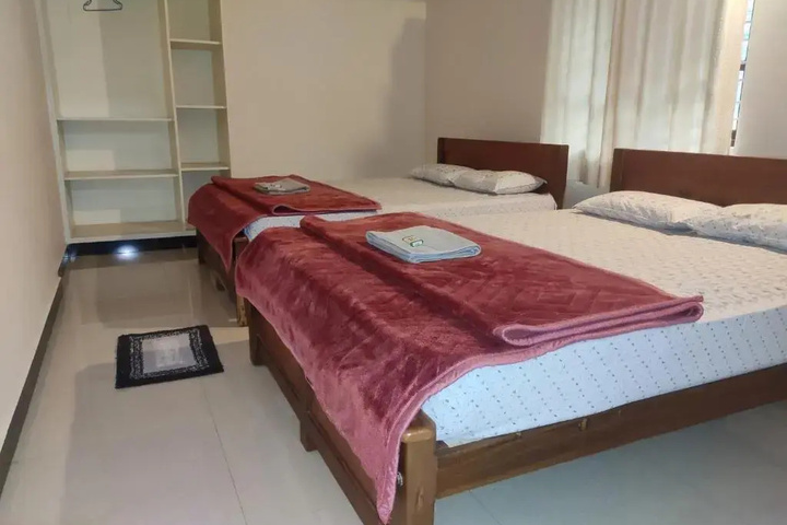 Room 6 of 20