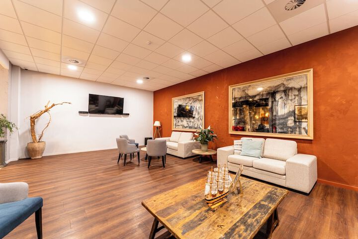 Guest Lobby