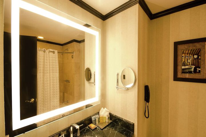 Room 25 of 64