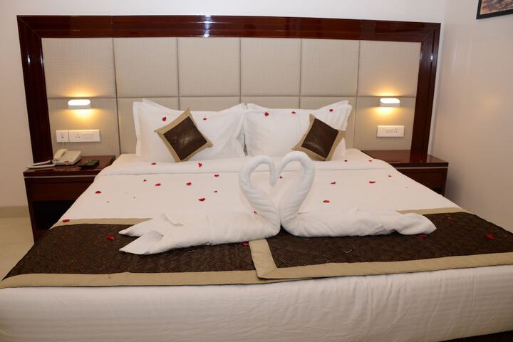 Room 5 of 49