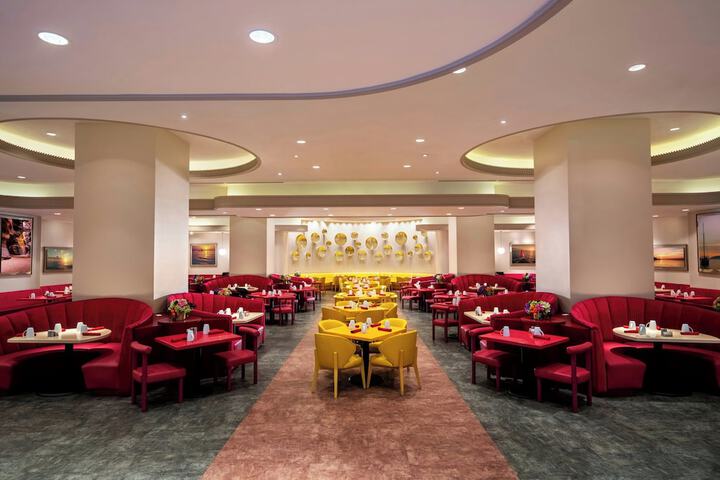 Dining 82 of 90