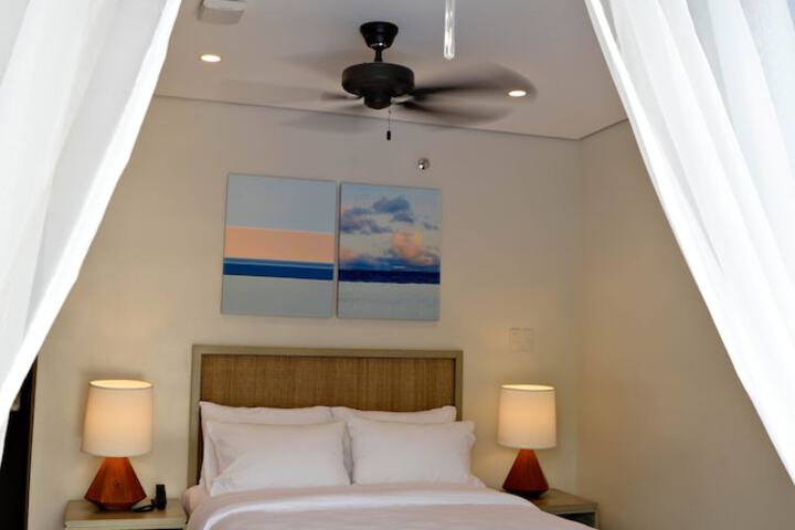 Room 8 of 40