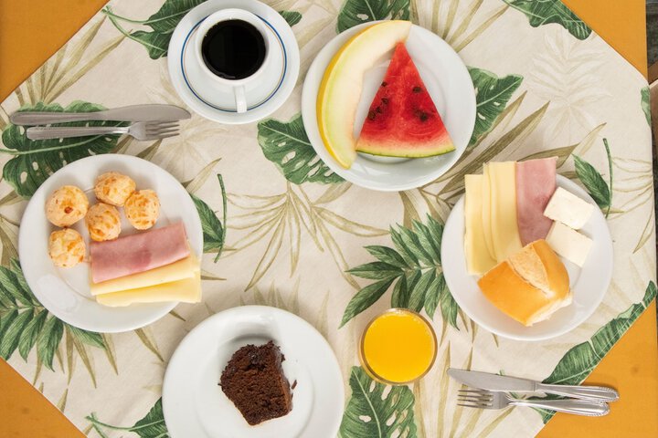 Breakfast/Coffee Service 80 of 121