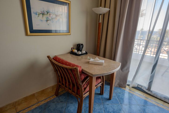Room 15 of 125