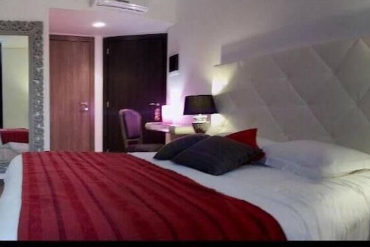 Room 10 of 29