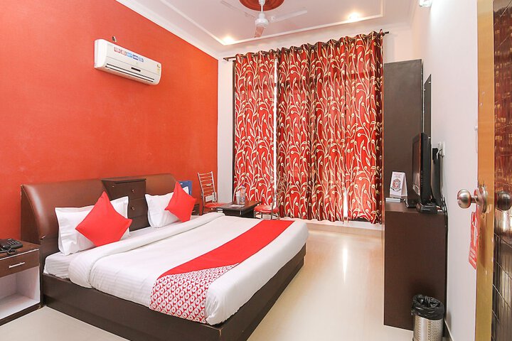 Room 16 of 25