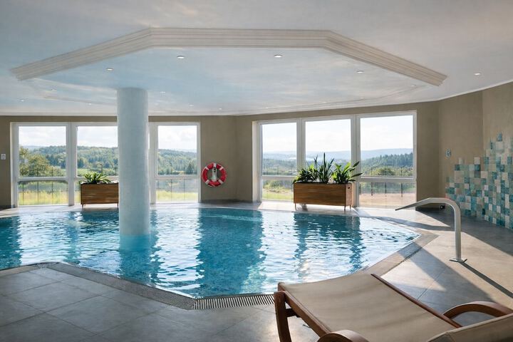 Hotel Pool