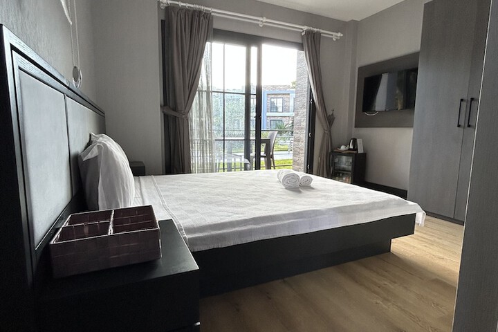Room 6 of 55