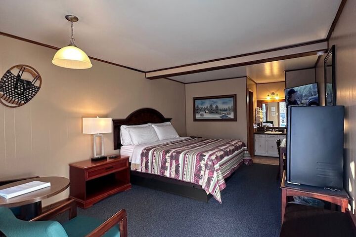 Room 4 of 44