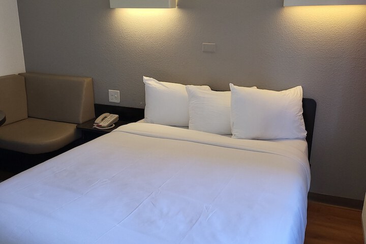 Room 5 of 21