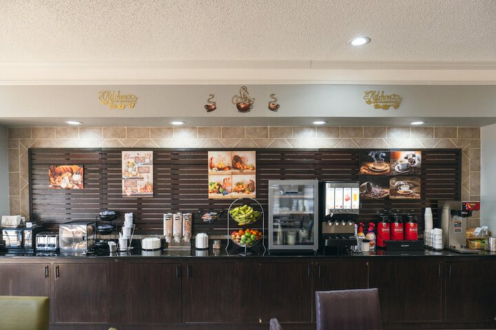 Breakfast/Coffee Service 17 of 38