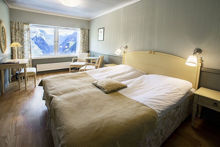 Room 13 of 48