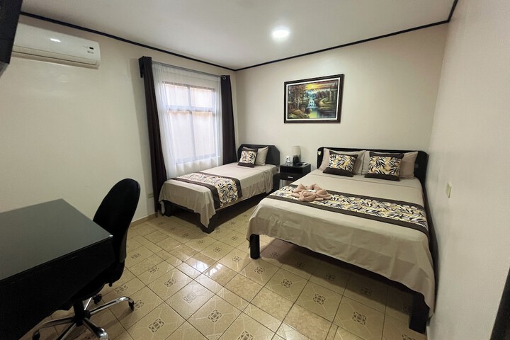 Room 4 of 21