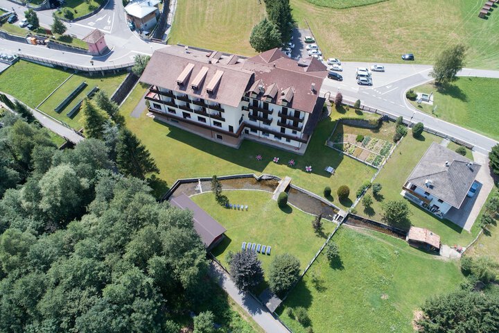 Hotel 58 of 64