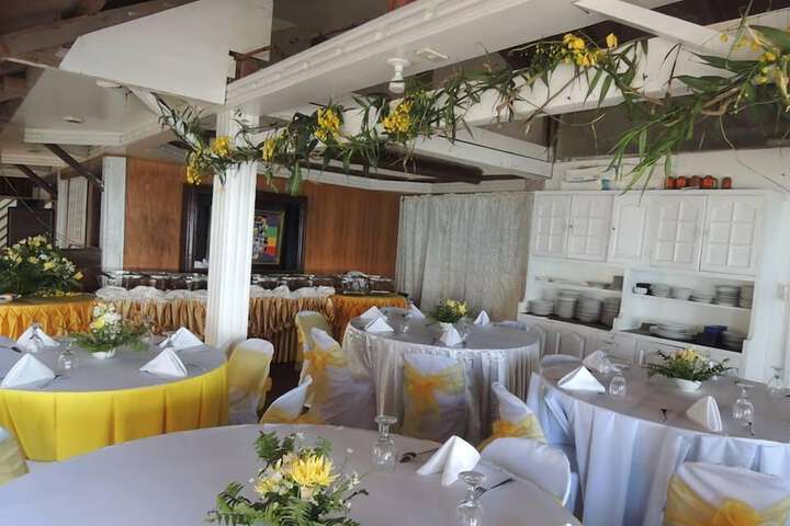 Ballroom/Hall 10 of 22