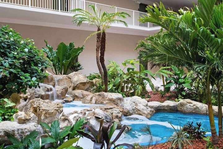 Hotel Exterior 128 of 135