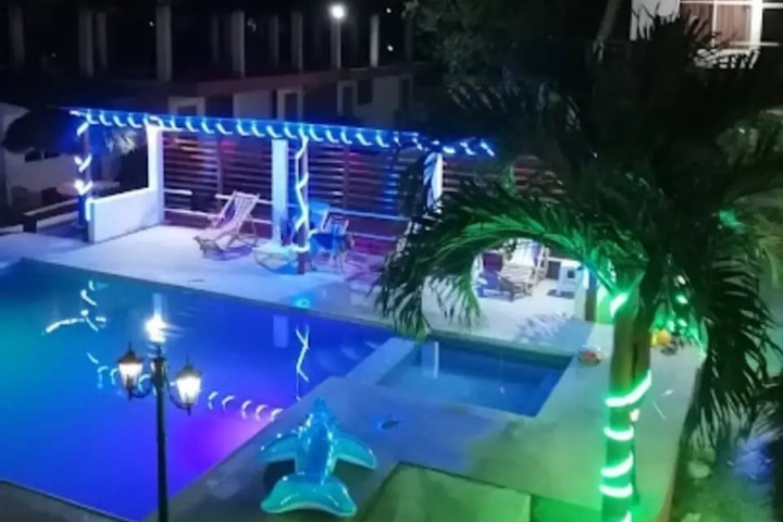 Pool 5 of 7