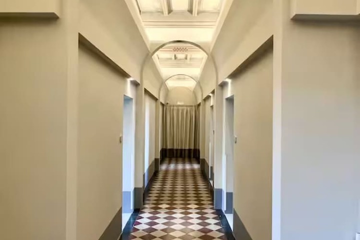 Room 72 of 139