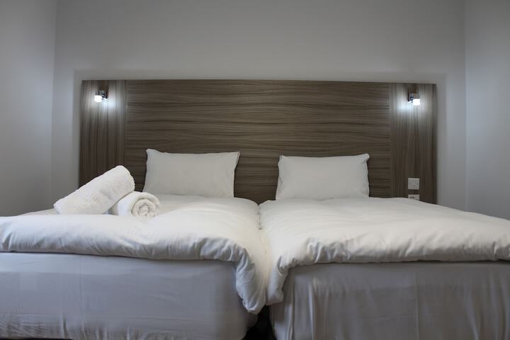 Room 4 of 19