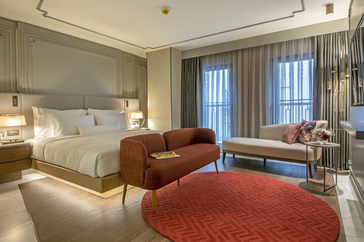 Room 25 of 194