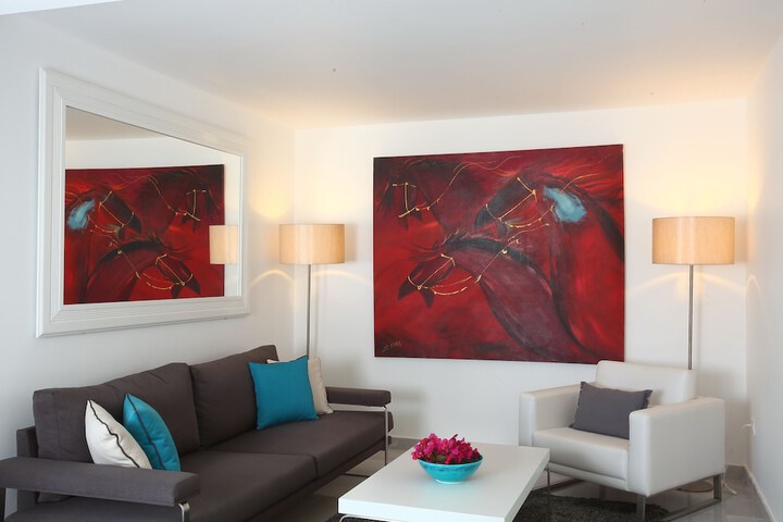 Guest Lobby
