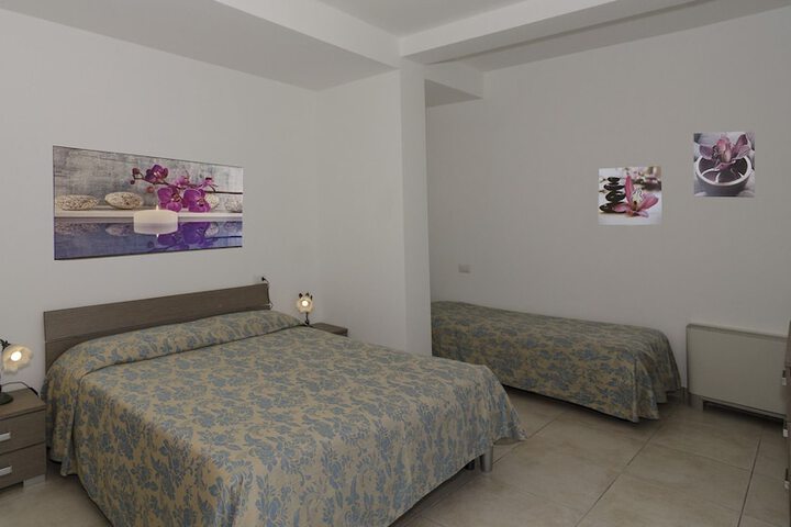 Room 6 of 40