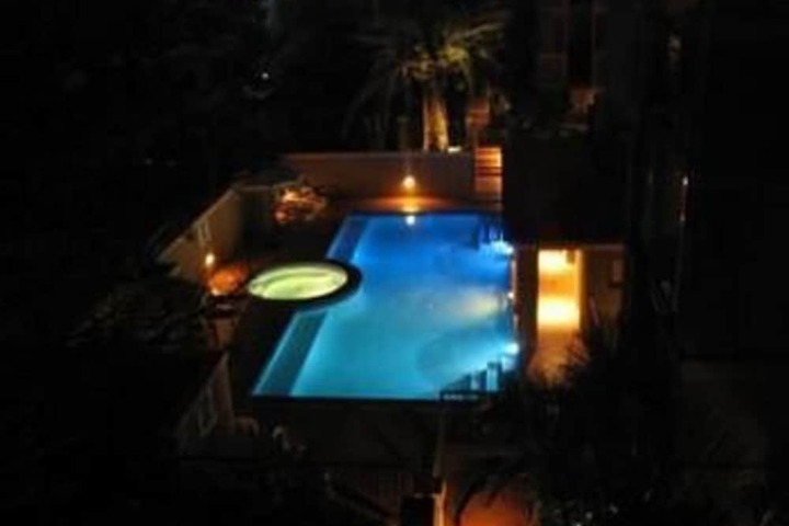 Hotel with Pool