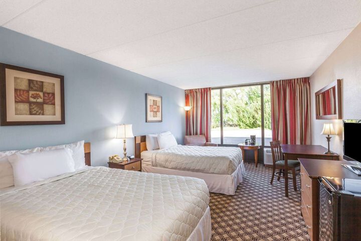 Double Bed (4 of 13)