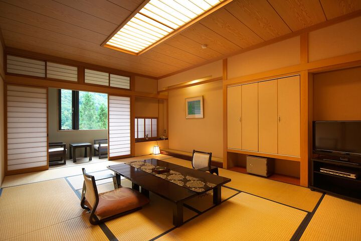 Room 15 of 42