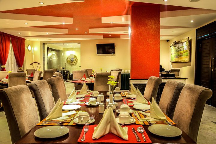 Dining Photos