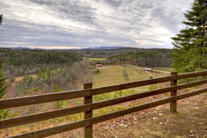 Property Grounds 21 of 25