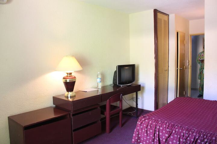 Room 7 of 36